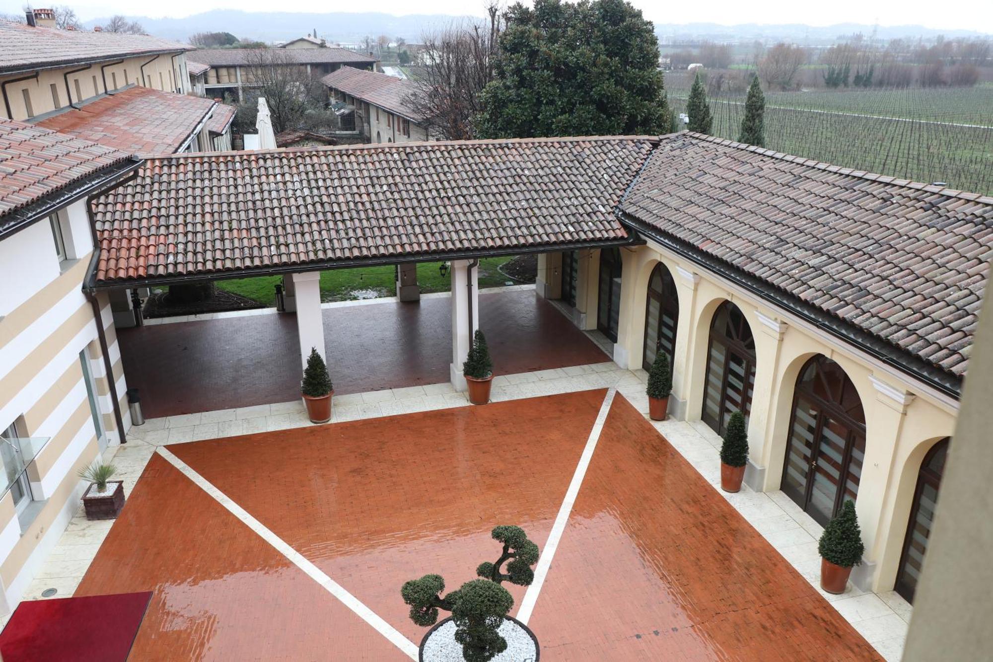 Borgo Santa Giulia Villa Corte Franca Exterior foto